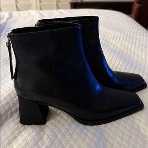 Vagabond Sleek Black Heeled Boots
